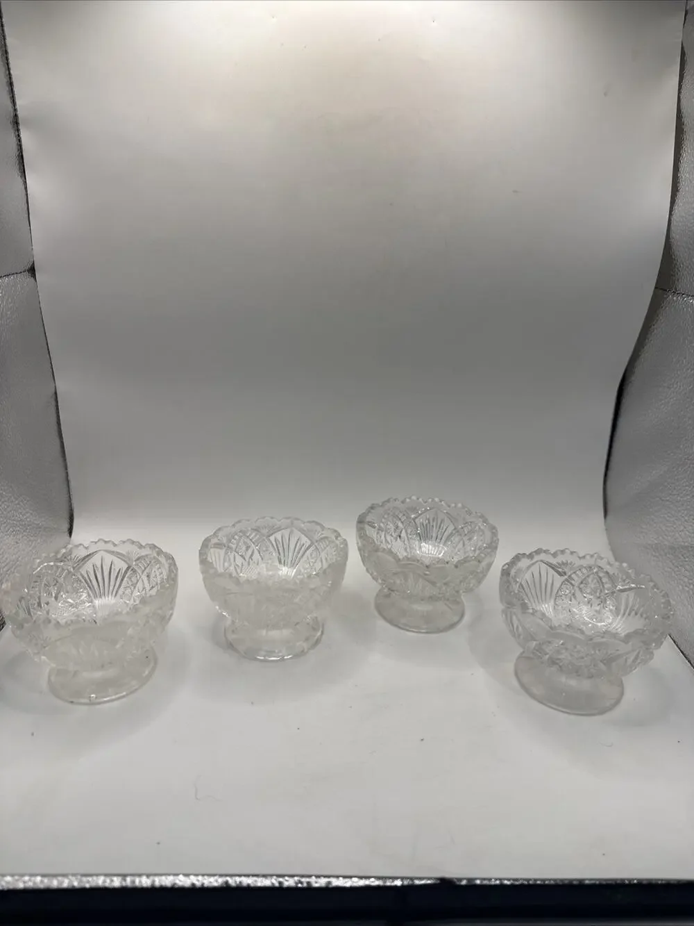 Vintage Set of 4 Footed Glass Dessert Berry Bowls Starburst Fan Pattern 4” *
